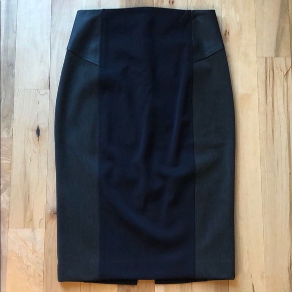 Express skirt with leather-like detail - Picture 1 of 7